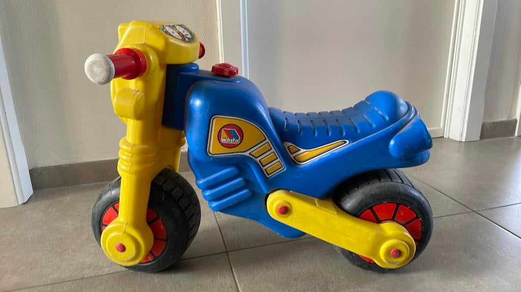 Loopvoertuig / motorfiets, Kinderen en Baby's, Speelgoed | Buiten | Voertuigen en Loopfietsen, Ophalen, Gebruikt, Loopvoertuig