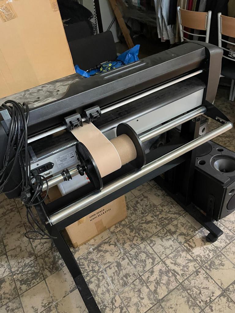 Machine de découpe SummaCut D60R avec logiciel, Enlèvement