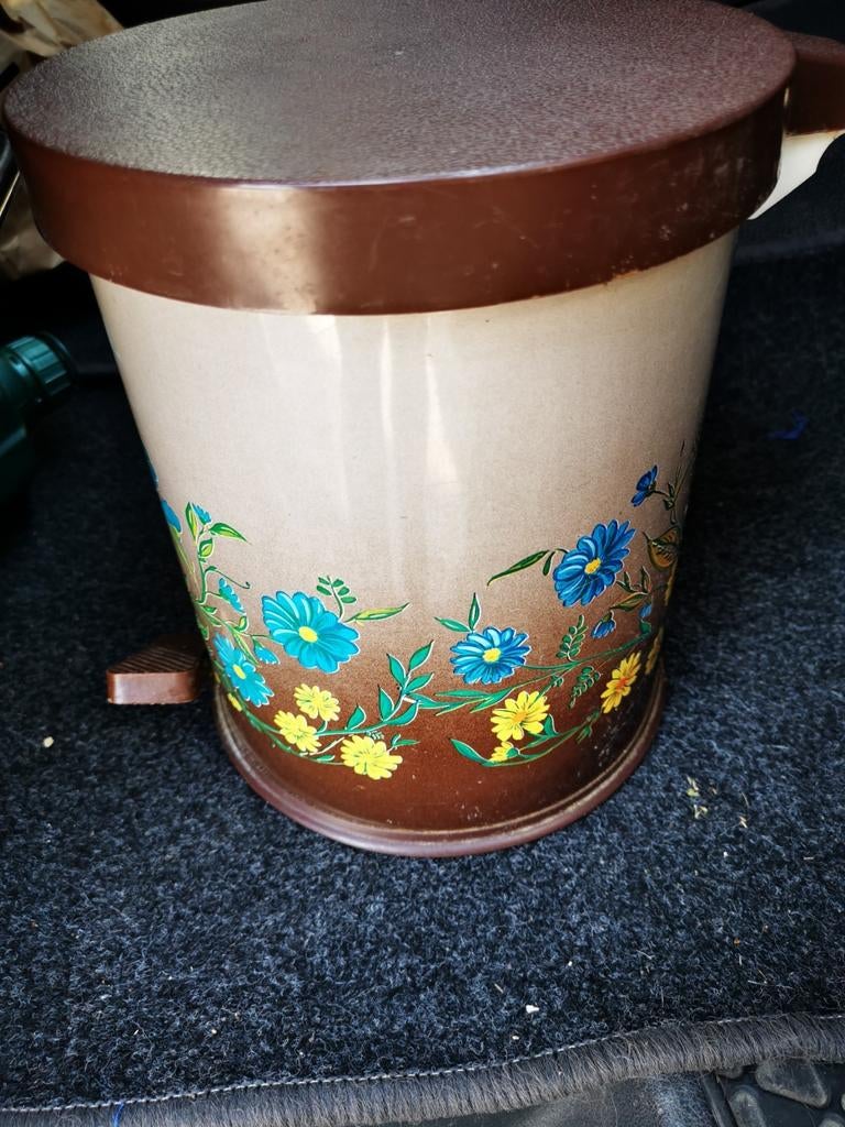 Poubelle à pédale rétro vintage 70's idéale pour votre campi, À pédale, Moins de 10 litres, Moins de 50 cm, Enlèvement ou Envoi