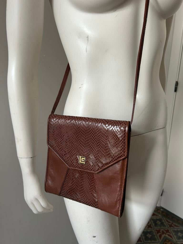 Guy Laroche sac a main cuir et cuir exotique brun, Bijoux, Sacs & Beauté, Sacs | Sacs à bandoulière, Comme neuf, Brun, Cuir, Enlèvement ou Envoi