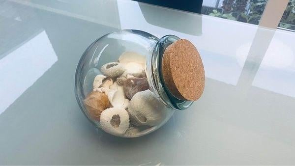 Glazen (snoep)pot gevuld met schelpen, Ophalen, Gebruikt