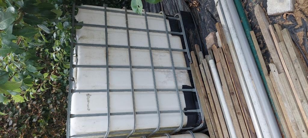 Regenton 1000L met bijhorende koppelstukken, Ophalen, Gebruikt