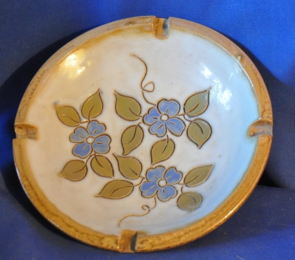 cendrier en gres lardinois decor fleur, Collections, Enlèvement ou Envoi, Comme neuf, Cendrier