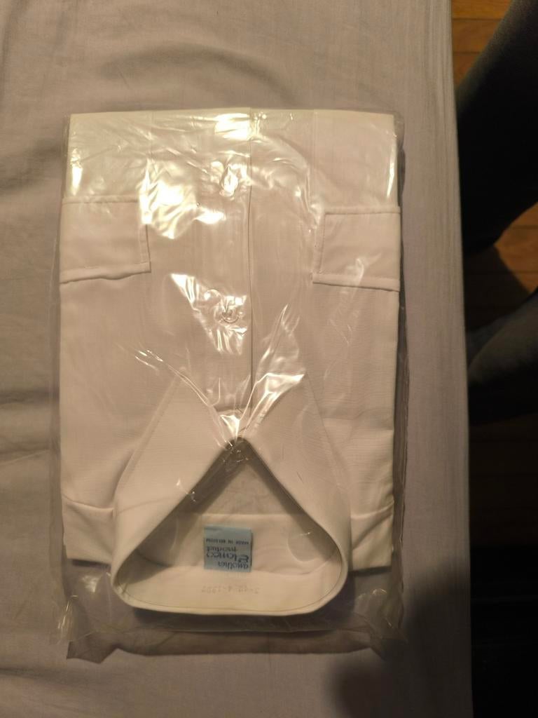 Chemise blanche pilote neuve taille 43 et 44, Vêtements | Hommes, Vêtements de mariage & Accessoires de mariage, Enlèvement ou Envoi