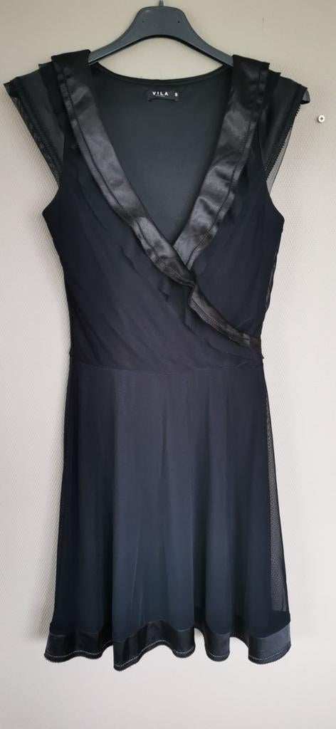 Zwarte nieuwe jurk Vila maat S, Neuf, Robe de gala, Enlèvement ou Envoi, Taille 36 (S)