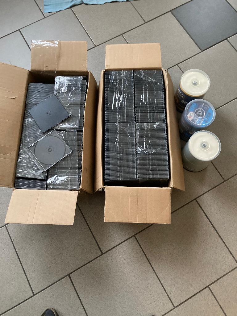 Lege cd en doosjes in Nieuwstaat., Computers en Software, Ophalen, Zo goed als nieuw, Cd