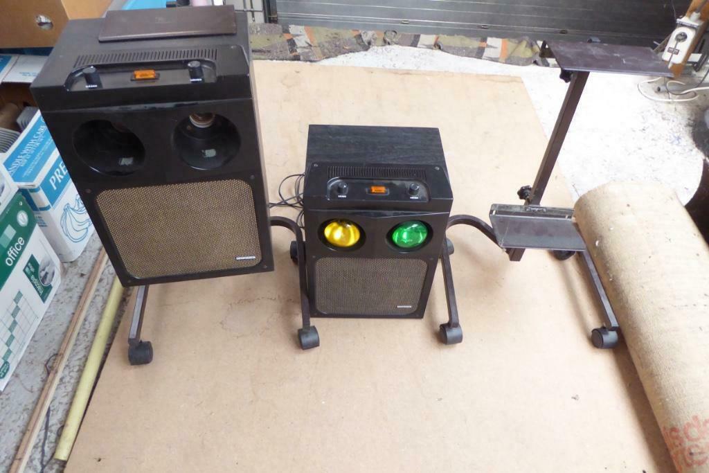 Luidsprekers met bijpassende voeten, Audio, Tv en Foto, Luidsprekerboxen, Zo goed als nieuw, Minder dan 60 watt, Front, Rear of Stereo speakers