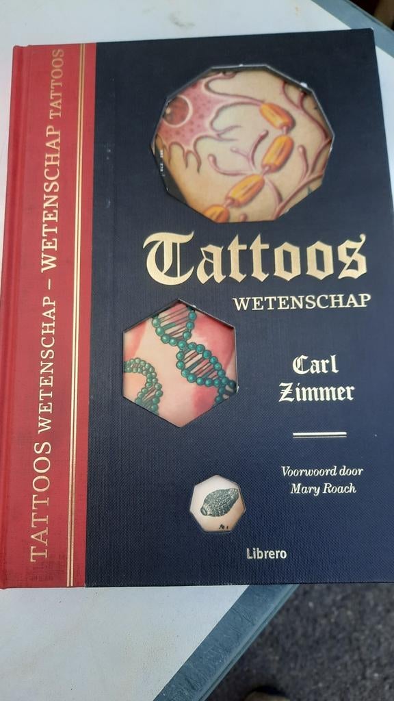 TATOEAGE boek . Als nieuw !, Ophalen of Verzenden, Zo goed als nieuw