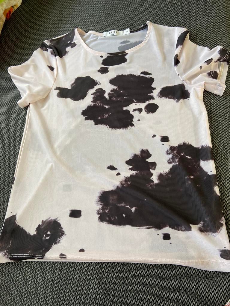 Na- kd T-shirt koeien vlekken, Na-kd, Ophalen of Verzenden, Zo goed als nieuw, Zonder mouw