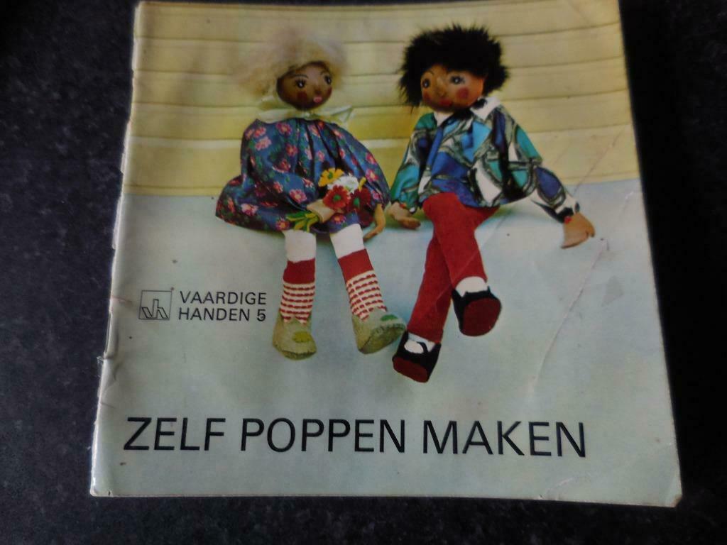 boek zelf poppen maken hobby naaien vaardige handen, Livres, Enlèvement ou Envoi, Fabrication de poupées