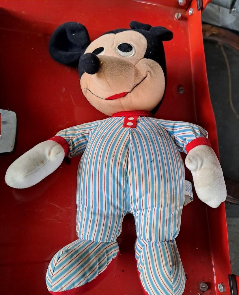 Mickey Mouse, Enlèvement ou Envoi, Mickey Mouse
