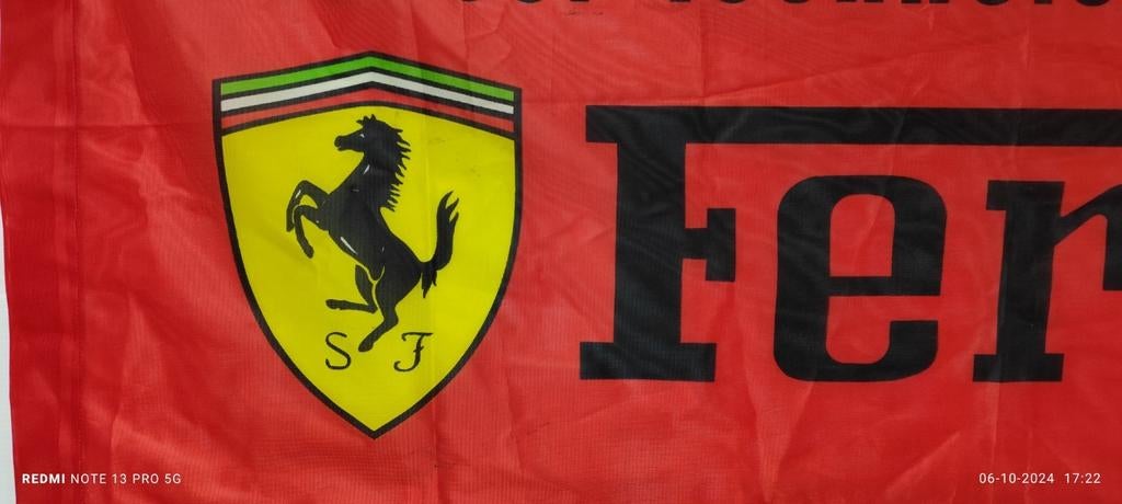 Ferrari vlag, 1m19 / 46 cm., Ophalen, Zo goed als nieuw