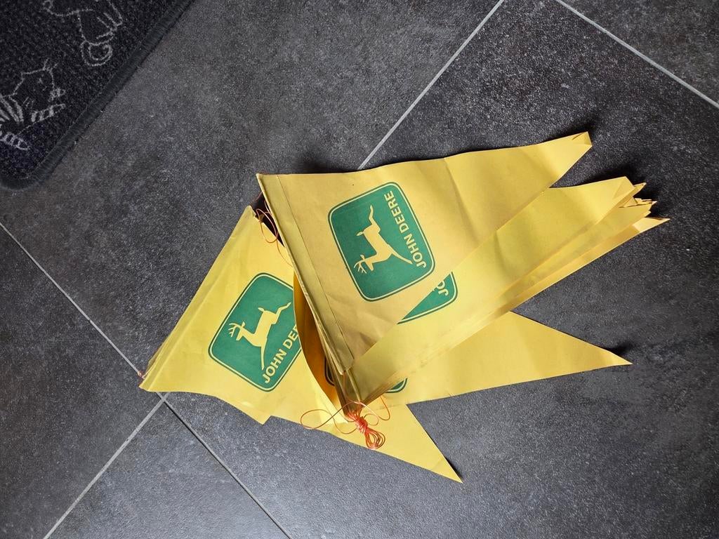 Ensemble de fanions drapeaux John Deere, Enlèvement ou Envoi, Comme neuf