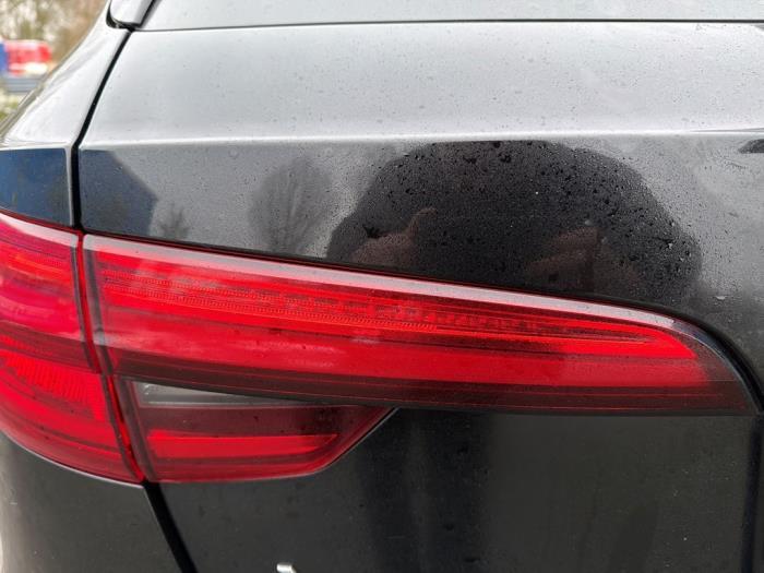 Feu arrière gauche d'un Audi A4, -, 3 mois de garantie, Audi, Utilisé