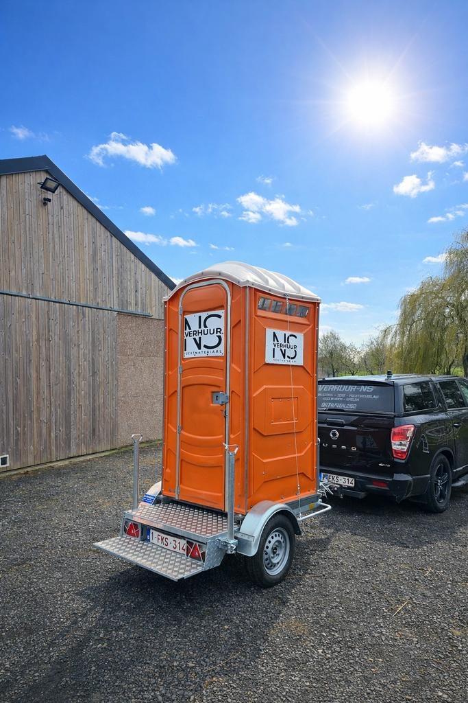 Te huur, mobiel toilet op aanhangwagen, Ophalen