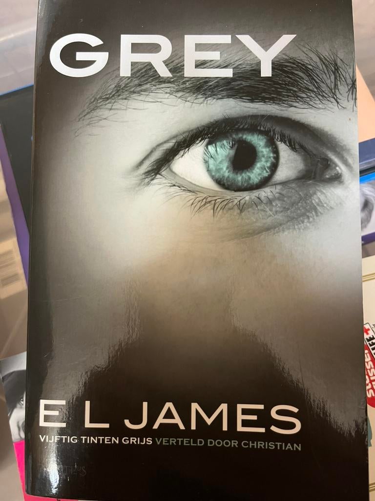 GREY - Vijftig tinten grijs - E.L. James, Ophalen of Verzenden, Zo goed als nieuw