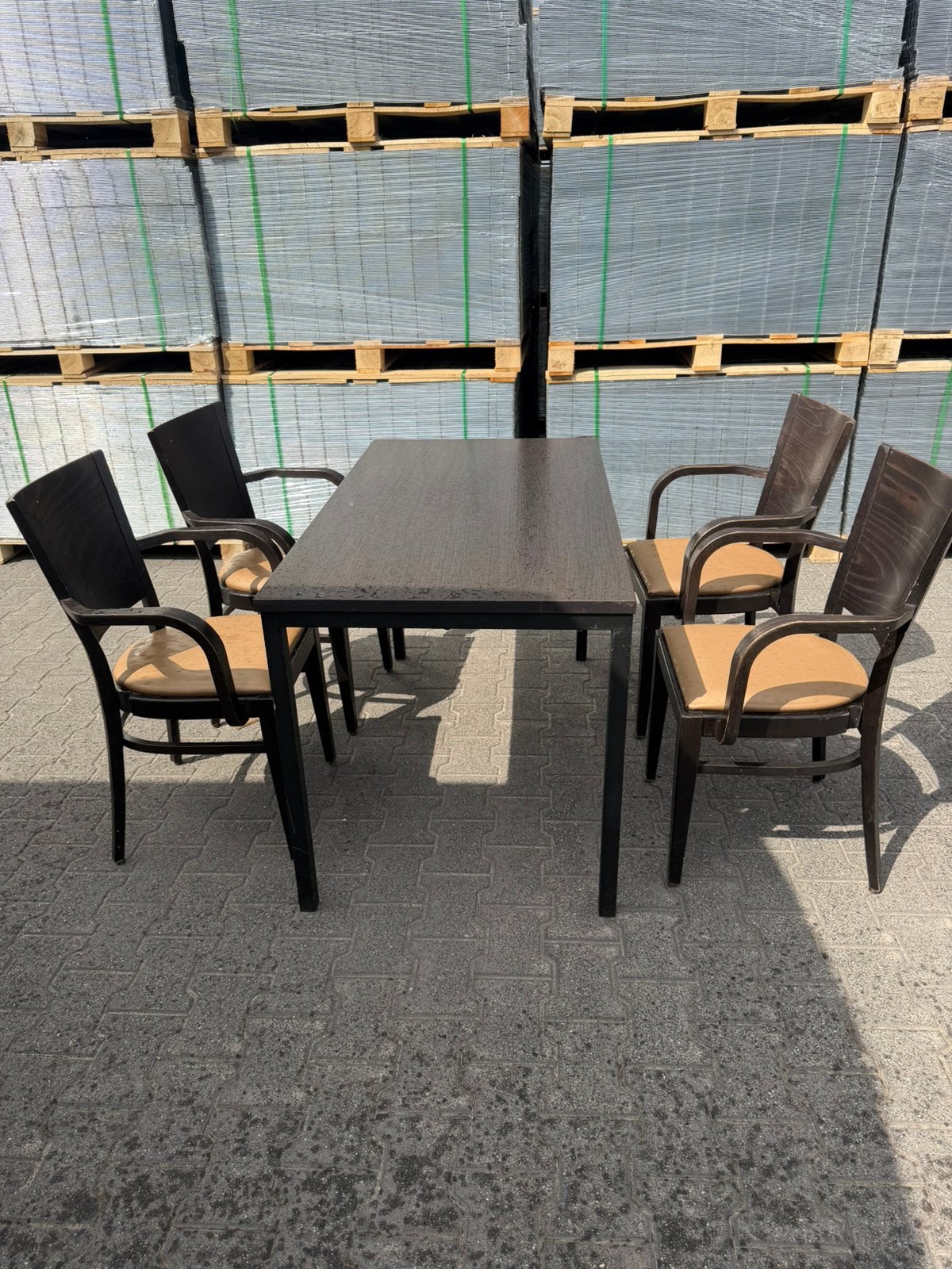Partij Horeca Stoelen 50+ stuks & Tafels 6 stuks Stapelbaar!, Zakelijke goederen, Horeca | Meubilair en Inrichting, Ophalen, Meubilair