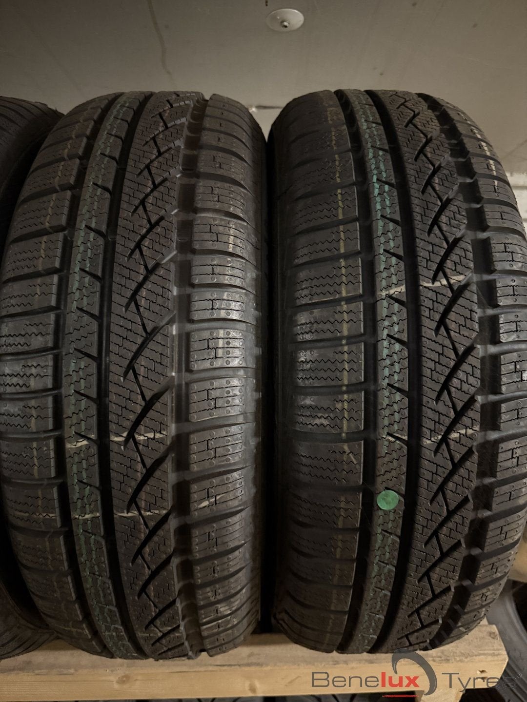 nieuw snow 205/60R16 Continental 205/60 R16 205/60/16 205601, -, Nieuw, Band(en), -