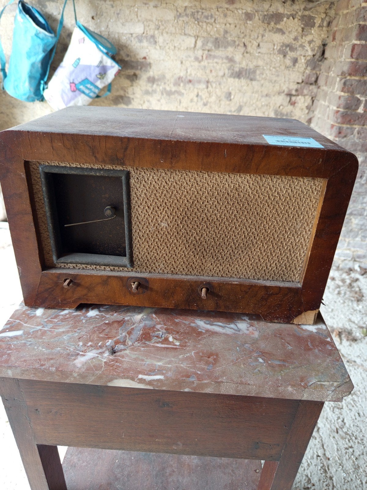 radio, Enlèvement