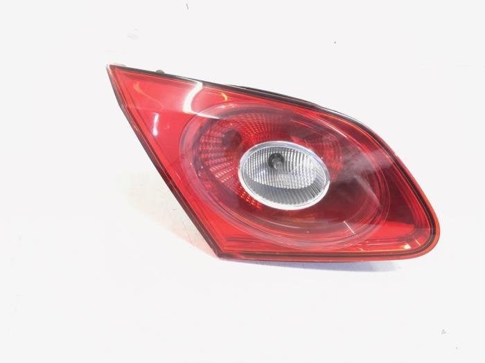 Achterlicht links van een Volkswagen Passat, Gebruikt, -, Volkswagen, -