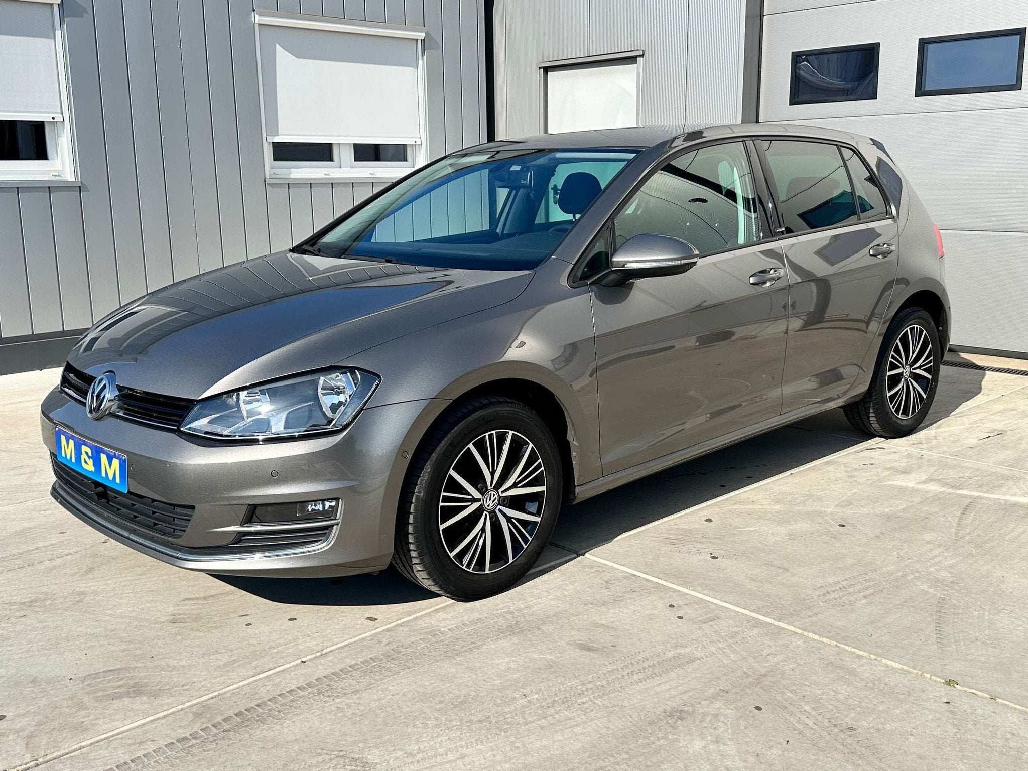 Volkswagen Golf Golf 1.2 TSI Allstar * 12M Garantie *, Zwart, 4 cilinders, Bedrijf, 5 deurs