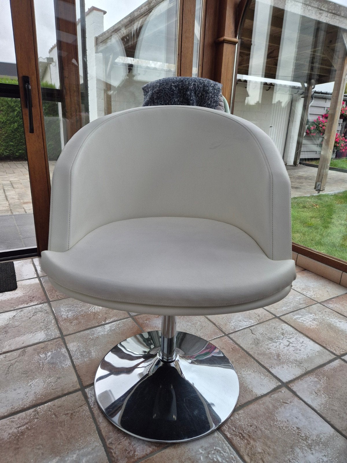 Fauteuil cabriolet pivotant, Maison & Meubles, Enlèvement, Comme neuf, Cuir
