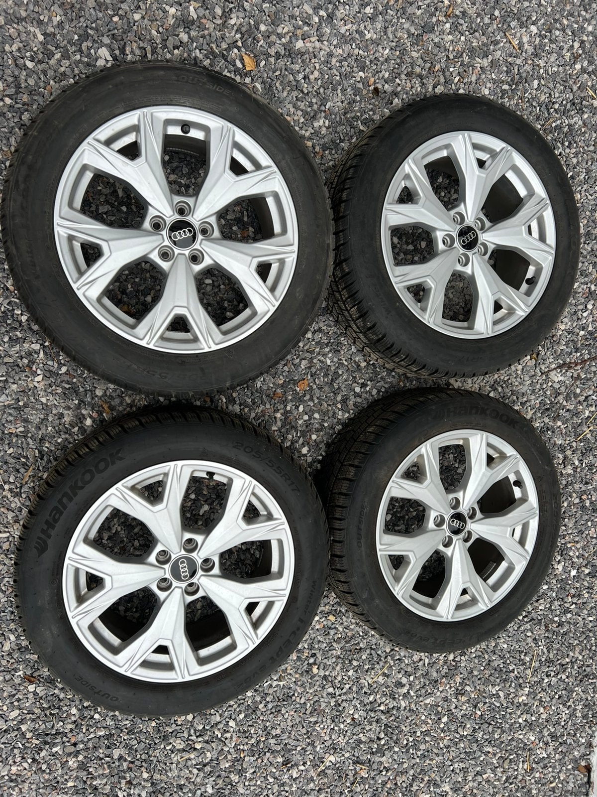 AUDI OEM 17" + HANKOOK — A1 ALLSTREET, Autos : Pièces & Accessoires, Pneus et Jantes, Pneus hiver, Véhicule de tourisme, 205 mm