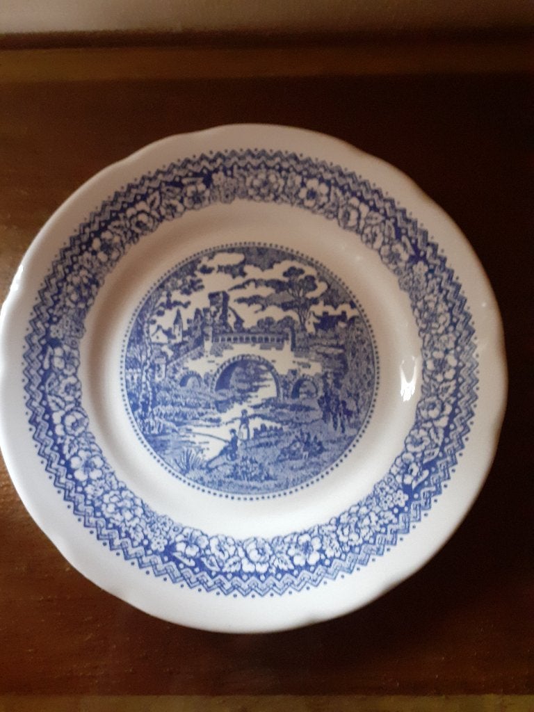 Assiette IRONSTONE - TABLEWARE Bleu (Royaume-Uni), Antiek en Kunst, Ophalen