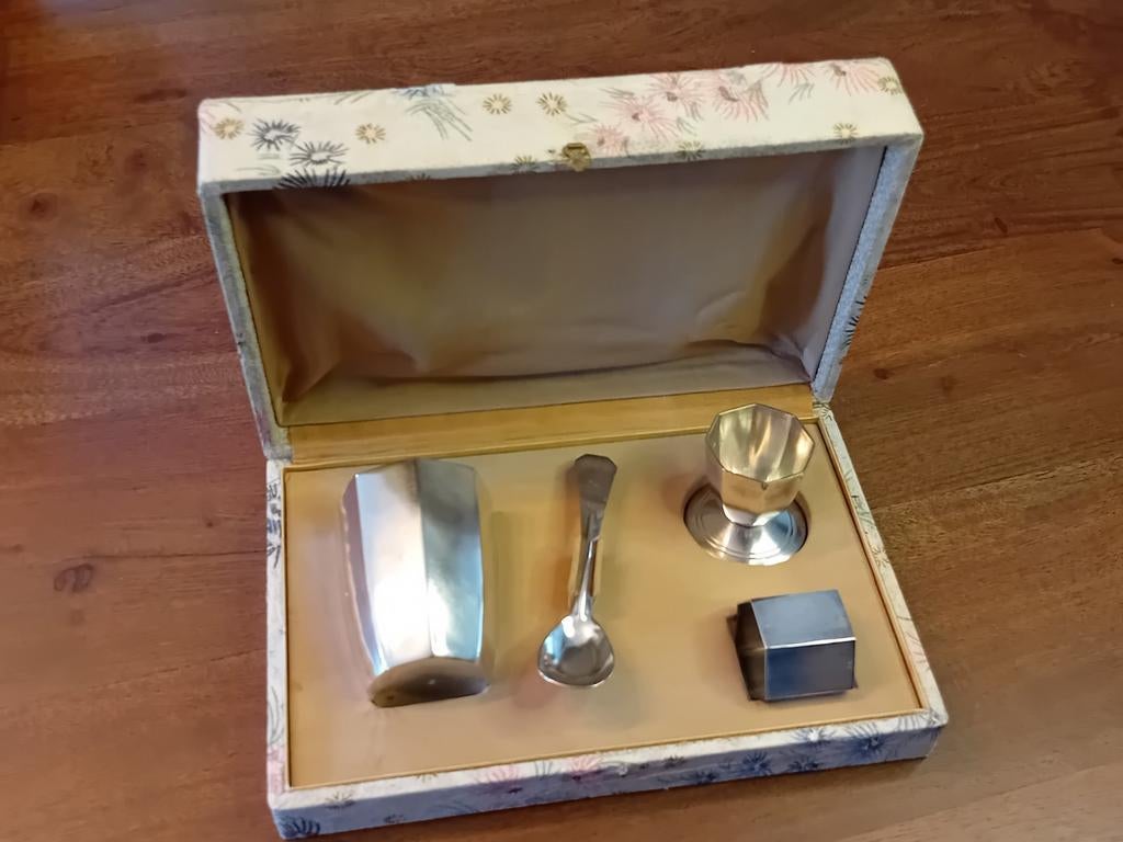Art Deco geboorteset - Zilverkleurig metaal, Ophalen of Verzenden, Zilver, Verzilverd