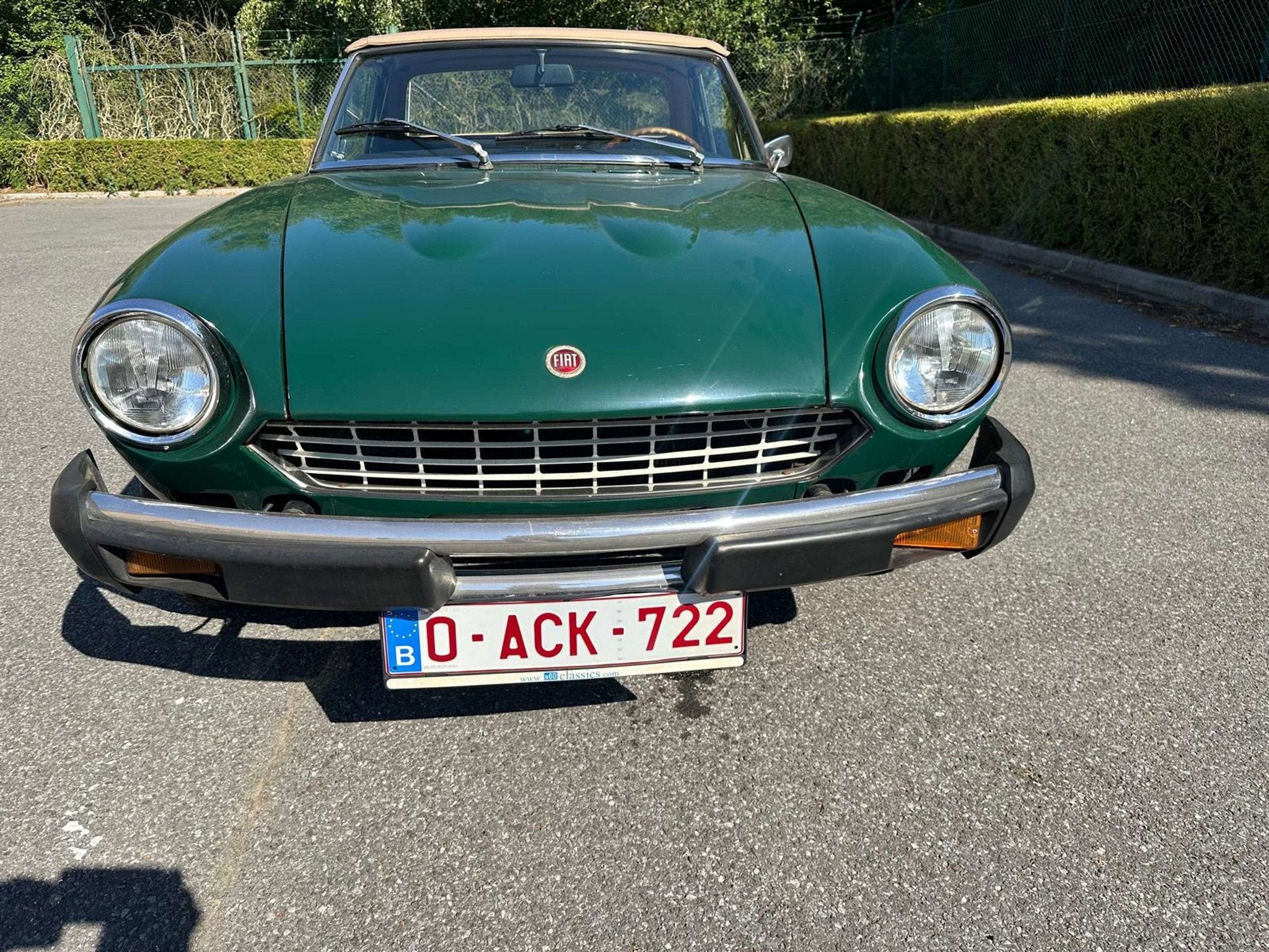 Fiat 124 Spider 1800 (bj 1975), 4 zetels, Achterwielaandrijving, 87 kW, Beige