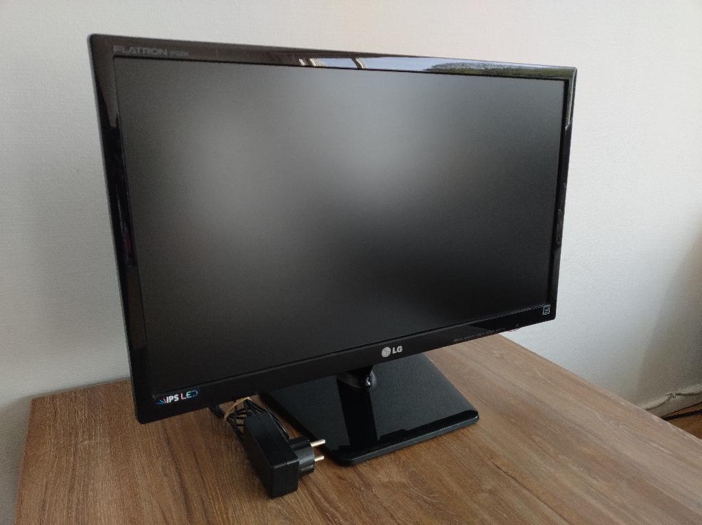 full-hd 23 inch LG Flatron IPS234V scherm, Computers en Software, Monitoren, Gebruikt, IPS, Kantelbaar, Full HD