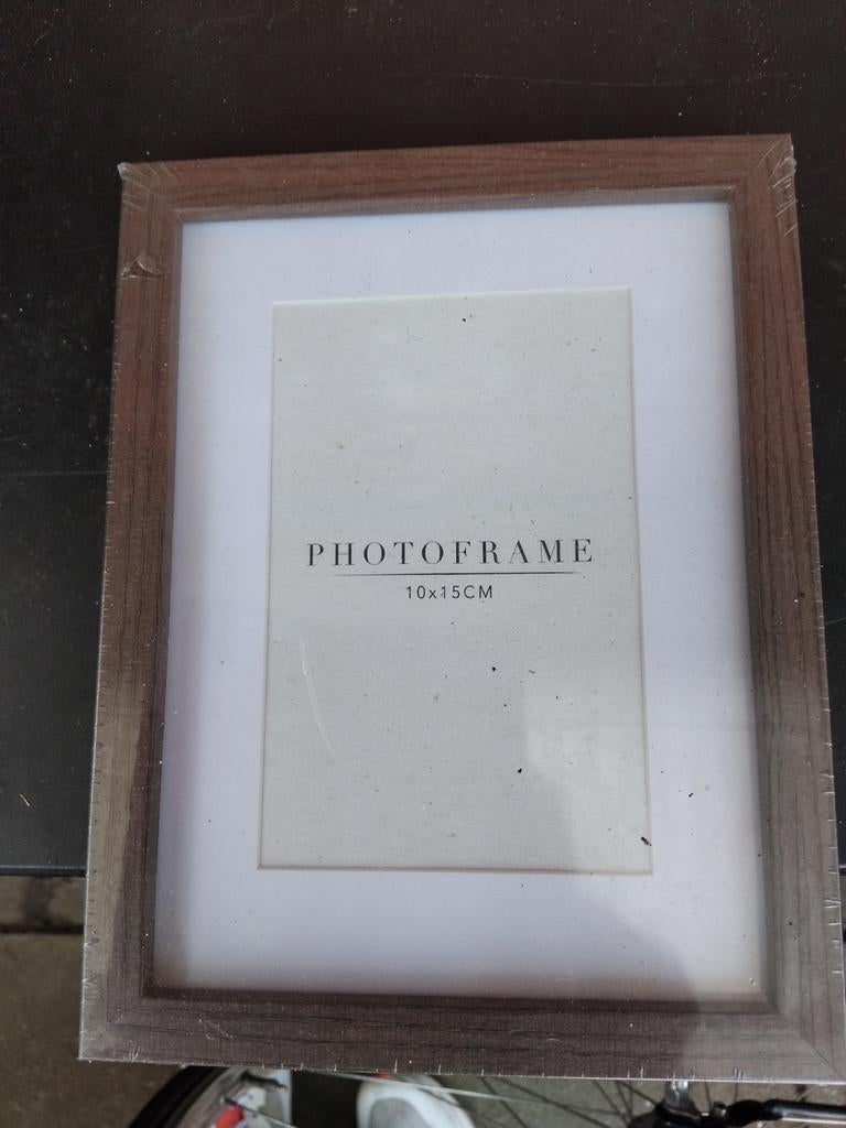 Fotokaders nieuw in de verpakking .1 euro het stuk, Ophalen