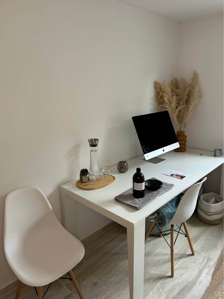 Groot bureau - wit gelakt 180cm, Ophalen, Zo goed als nieuw, Demontabel, 180 cm