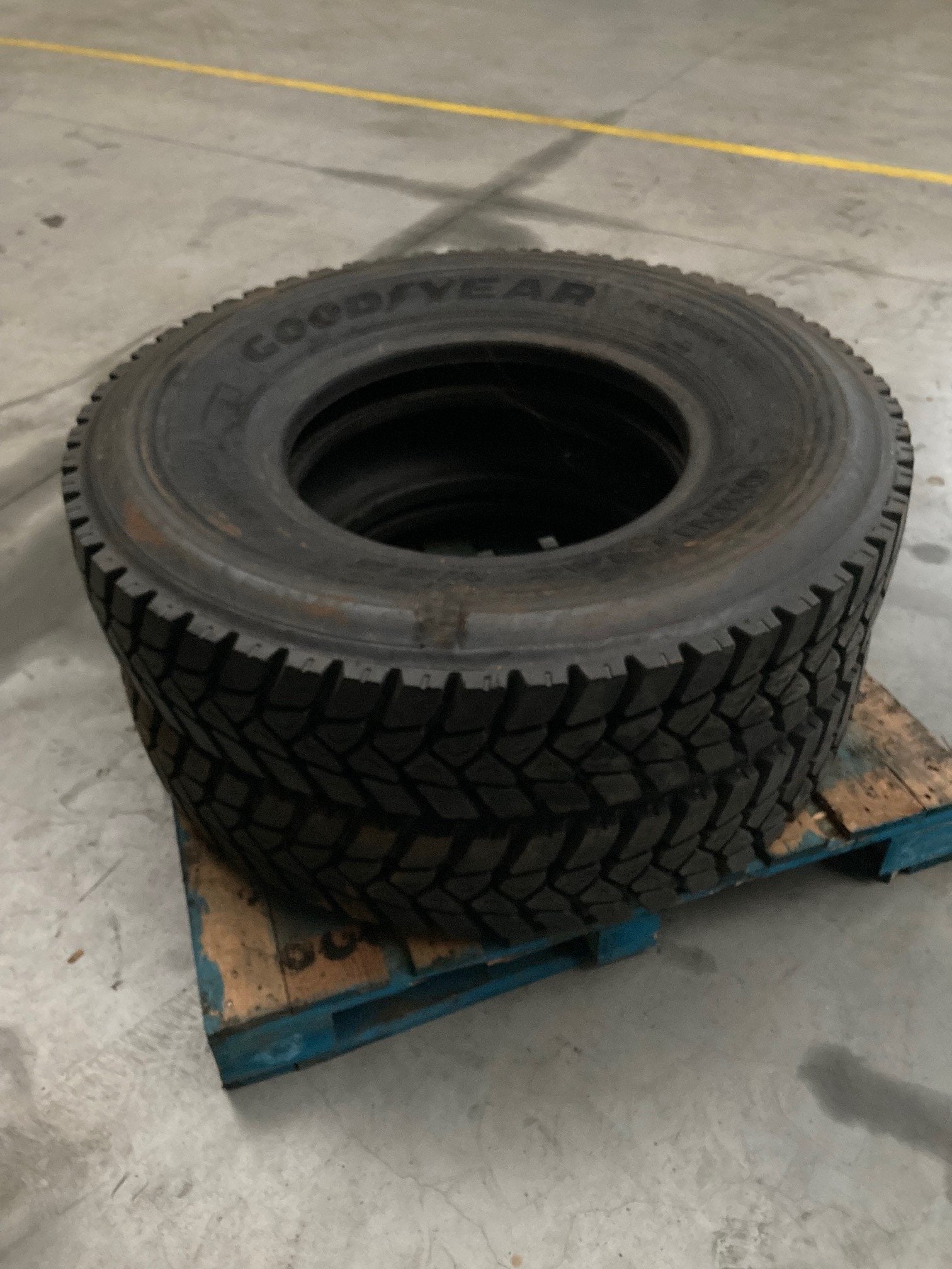 Banden 12.00R24, Gebruikt, Overige merken, Overige Auto-onderdelen