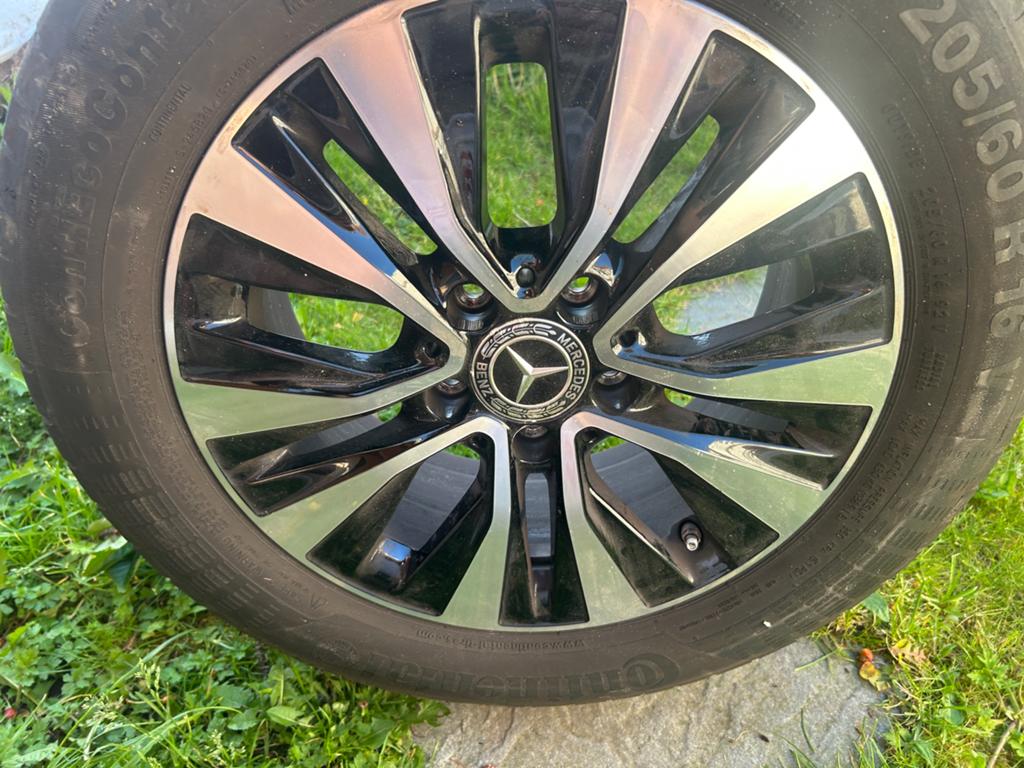 Original Mercedes 16” Wheels + NEW Continental Tires, Ophalen, Gebruikt, 16 inch, Banden en Velgen