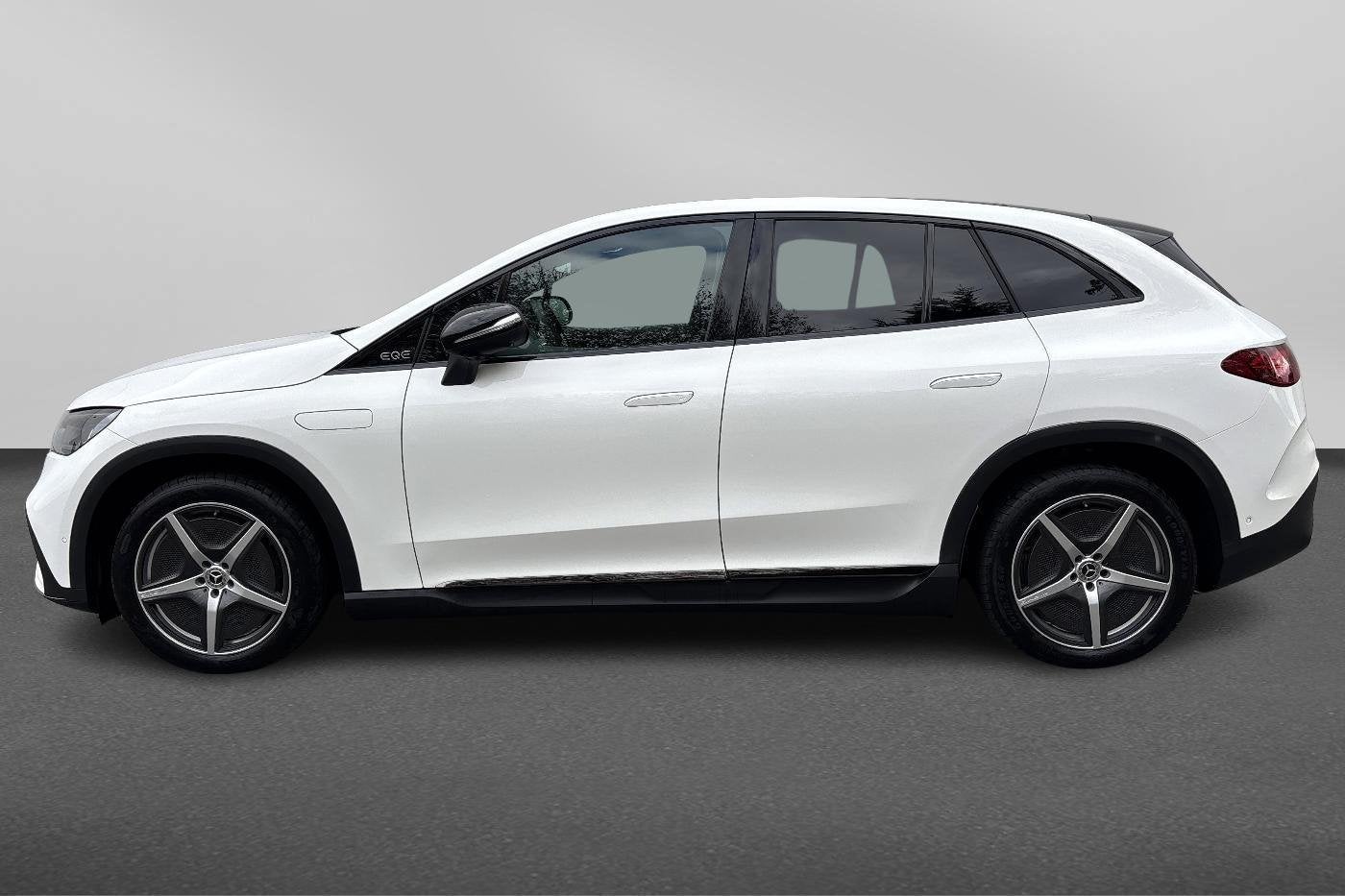 Mercedes-Benz Cars EQE SUV 300 AMG Line, Achat, Entreprise, Entretenue par le concessionnaire, Noir