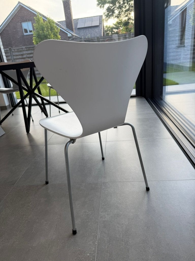 8x Fritz Hansen Series 7 (3107), Arne Jacobsen, wit, Enlèvement