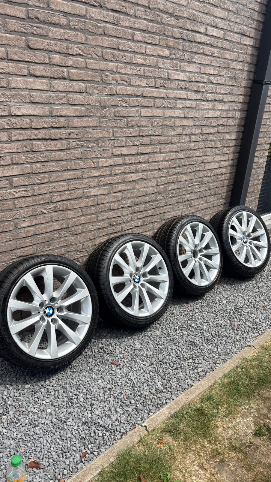 BMW 18 jante d'origine avec pneus toutes saisons - 225/40/18, Autos : Pièces & Accessoires, Pneus & Jantes, Enlèvement, 4 Saisons