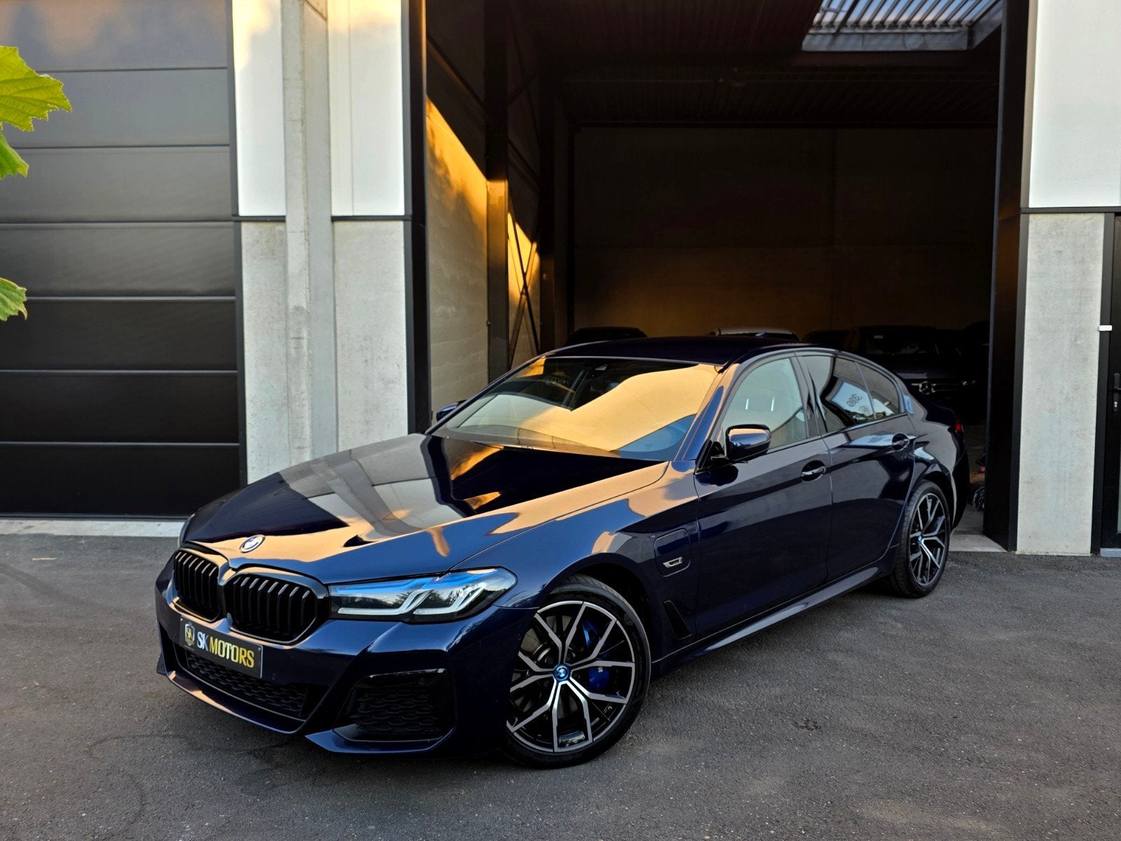 545E M 394CV PHEV TVA RECUP. Laser Massage Sieges Comfort, Autos, BMW, Cuir, Euro 6, Entreprise, Garantie prolongée
