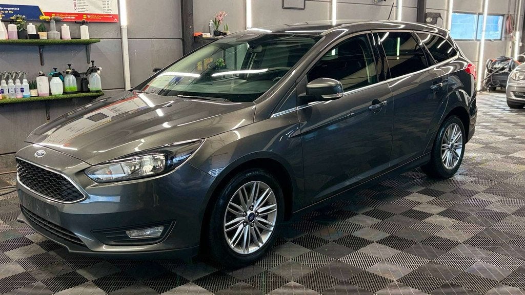Ford Focus DIESEL Bj. 2017 Euro 6 194314KM, Auto's, Ford, Focus, Gebruikt, Zwart, 95 pk