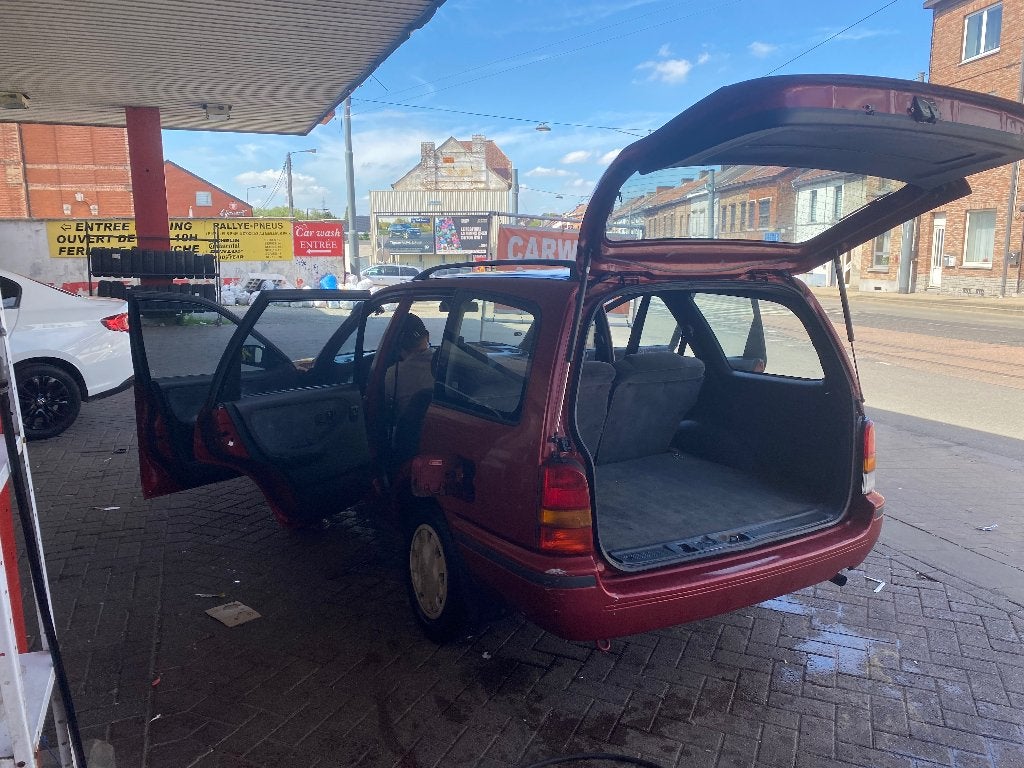Oldtimer Nissan Sunny III Break (Y10) 2.0d 1992, foto 5