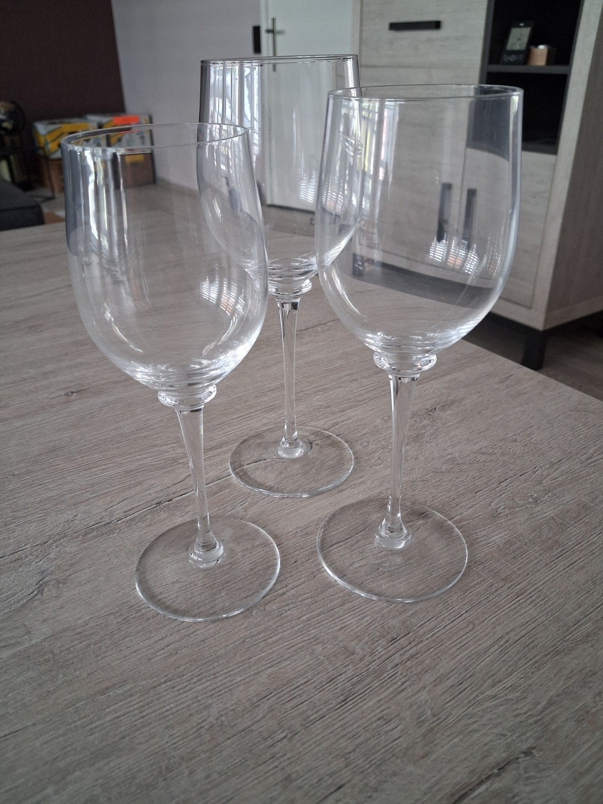 set van 3 nieuwe wijnglazen, Verzamelen, Ophalen