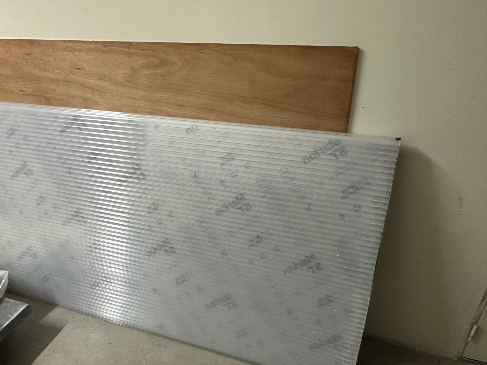 2 stuk polycarbonaatplaat nieuwe, Doe-het-zelf en Bouw, Ophalen, Zo goed als nieuw