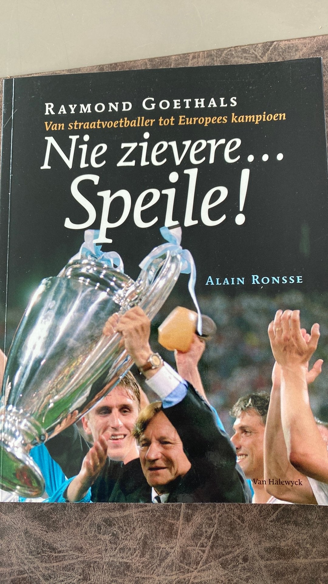 2 boeken voor liefhebbers van voetbal, Enlèvement, Comme neuf
