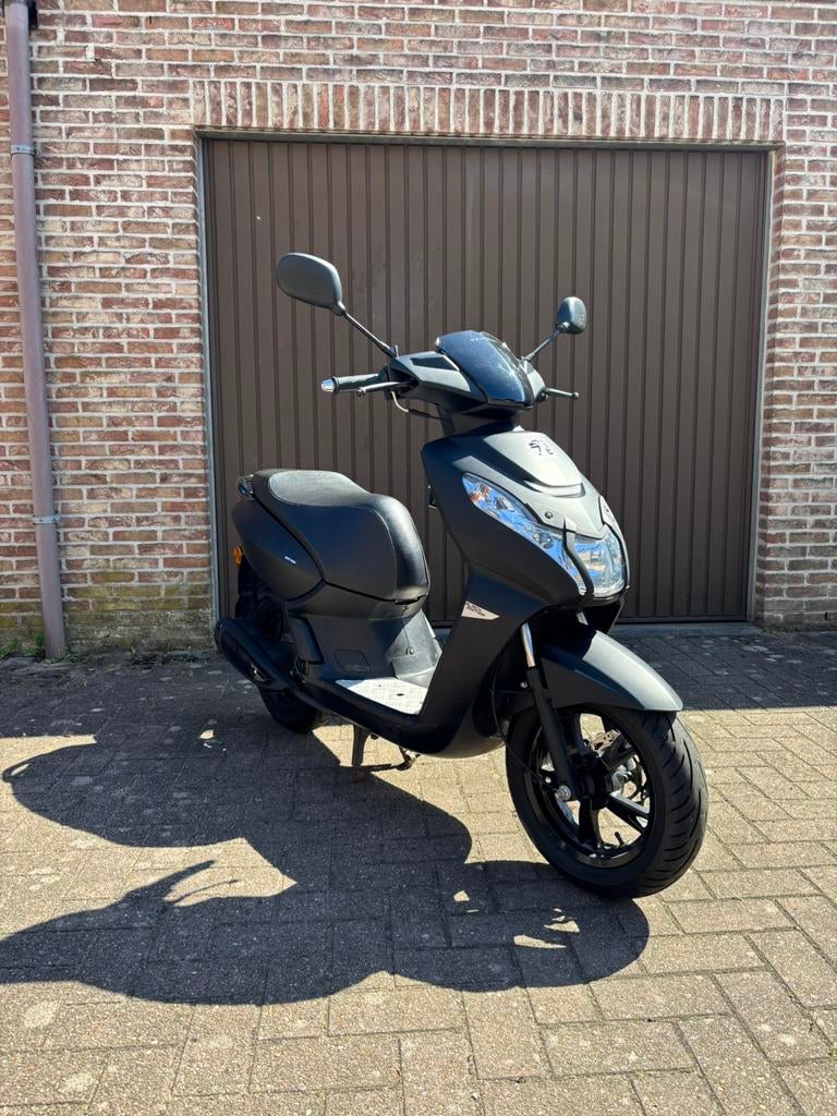 Peugeot Kisbee black edition A-klasse, Fietsen en Brommers, Scooters | Peugeot, Ophalen, Gebruikt, Overige modellen, Klasse A (25 km/u)