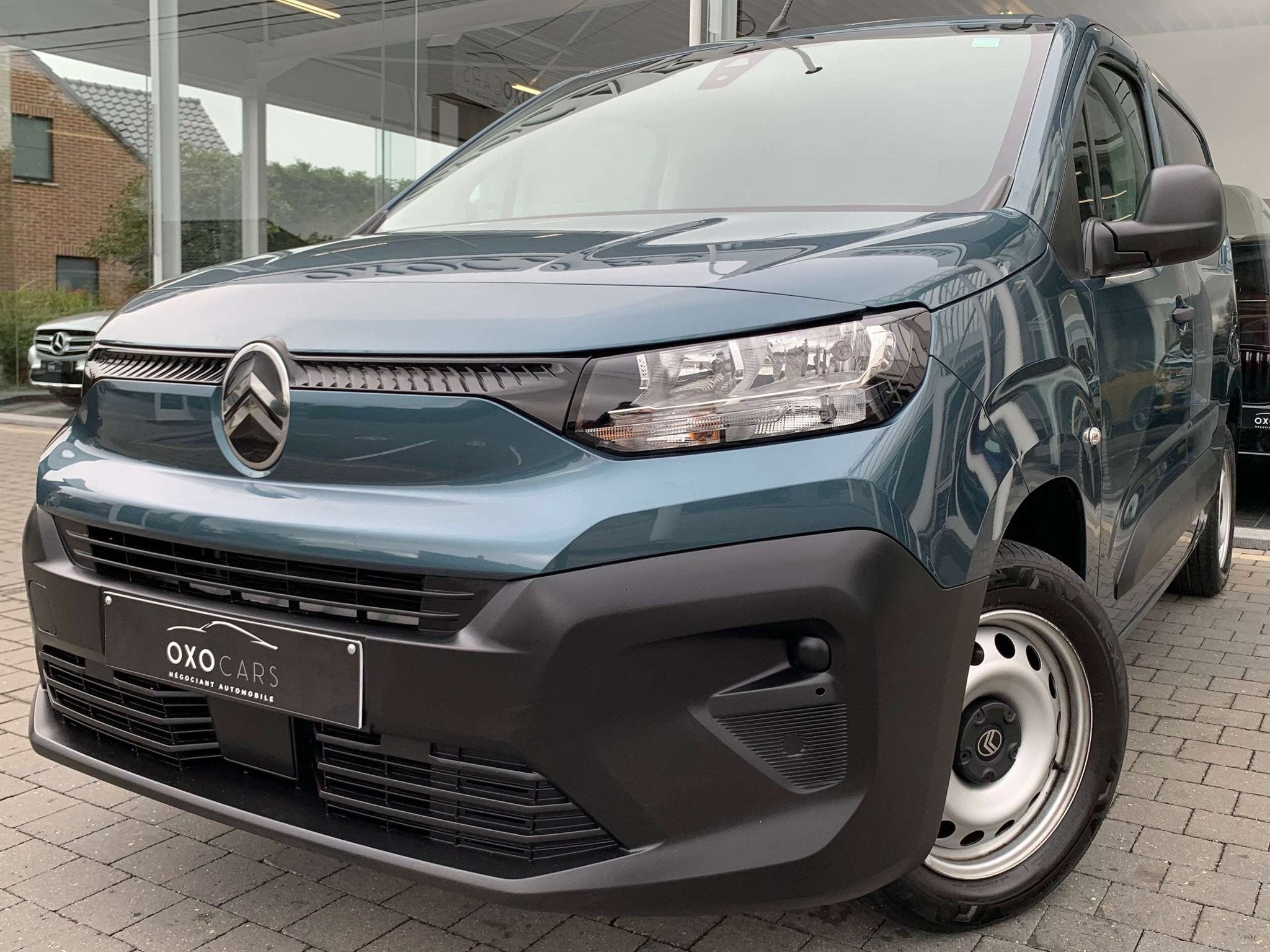 Citroën Berlingo 1.2i NEW MODÈLE 110CV / 3 Places / Grand, Auto's, Voorwielaandrijving, Stof, Gebruikt, Euro 6