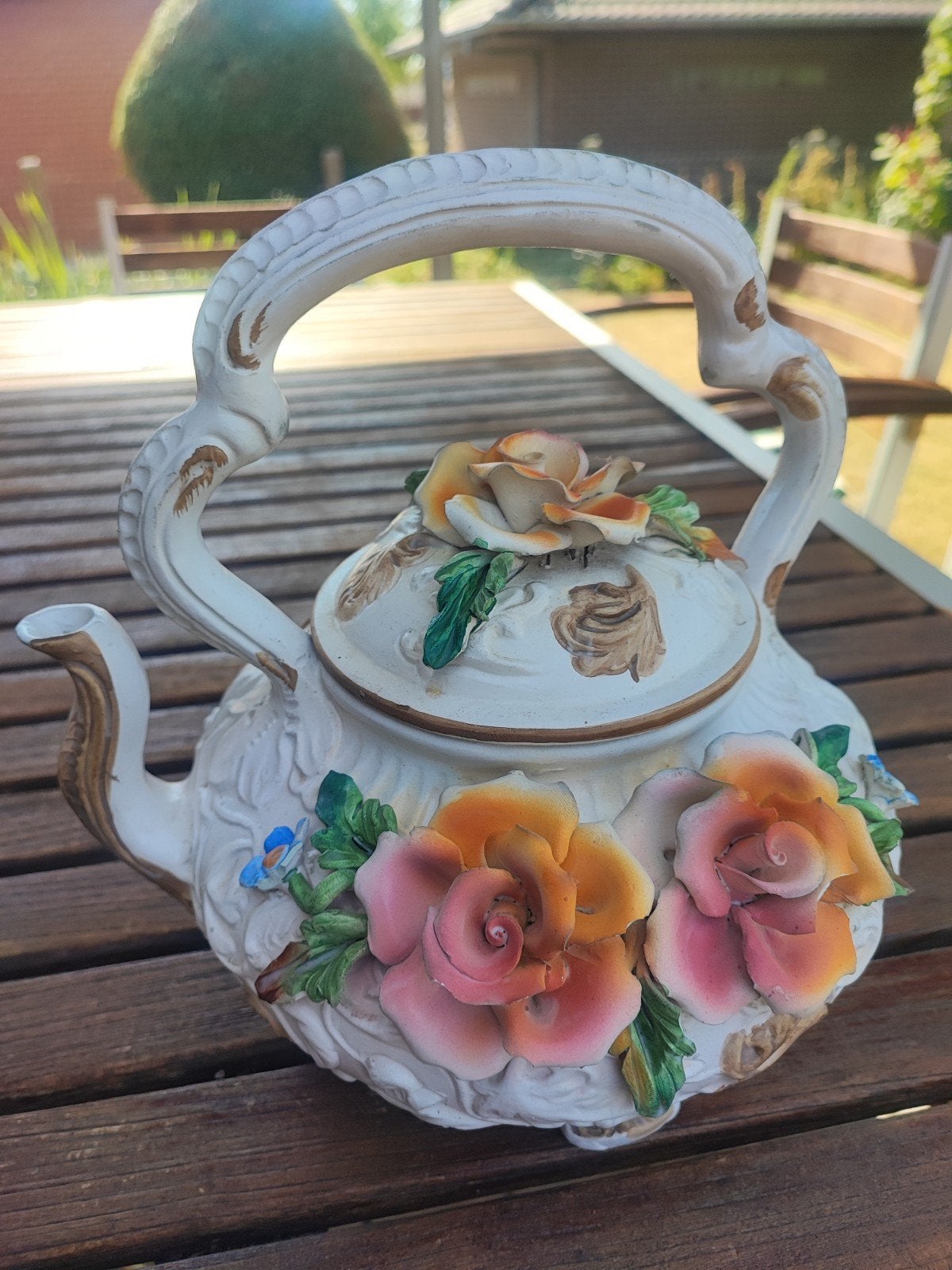 Decoratieve theepot in Capodimonte-stijl, Tuin en Terras, Ophalen, Zo goed als nieuw
