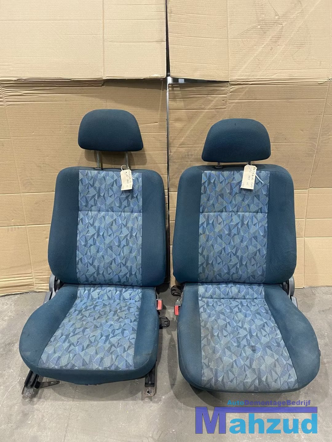 MITSUBISHI COLT 5 Groen voorstoel links rechts 1995-2002, Info@mitsubishi-motors.com, Mitsubishi Motors Corporation, Utilisé, Mitsubishi