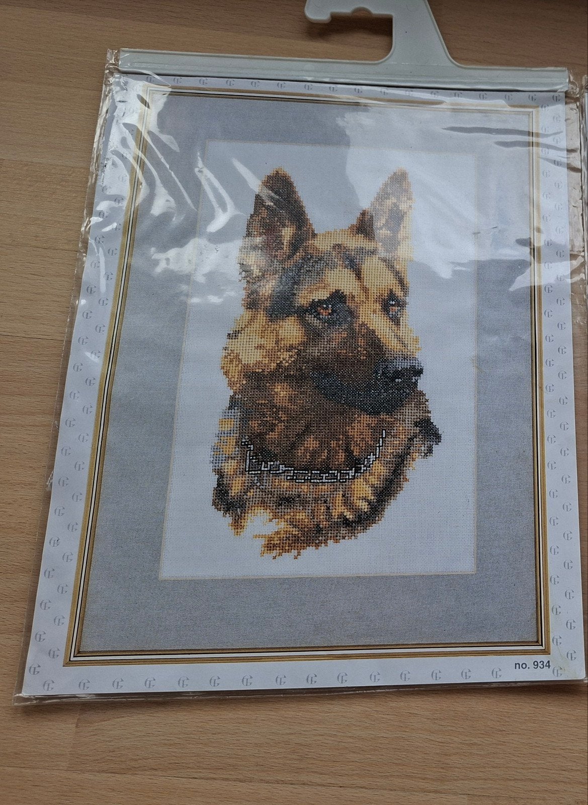 borduurpakket duitse herder met DMC garens, Hobby en Vrije tijd, Ophalen of Verzenden, Nieuw, Handborduren, Borduurpakket