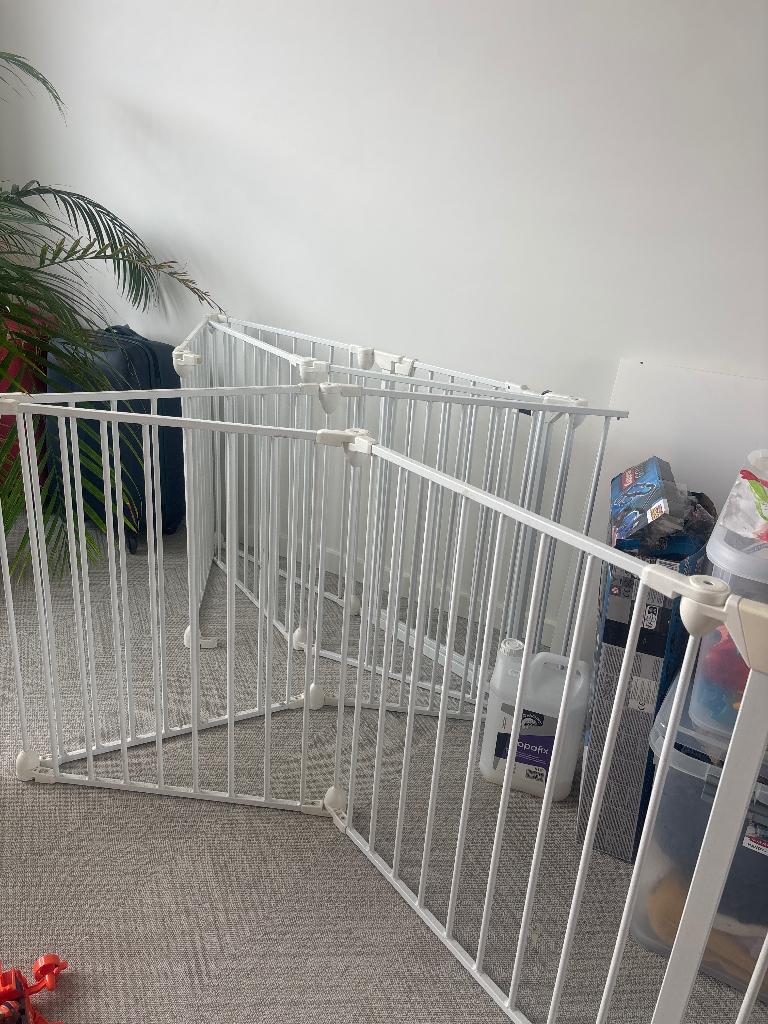 Omheining voor speelplek baby, Kinderen en Baby's, Traphekjes, Ophalen, Zo goed als nieuw, 115 cm of meer, Klemhekje